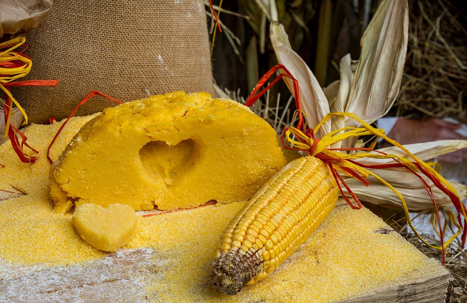 A Sutrio, in Friuli Venezia Giulia, si celebrano le farine tradizionali e i formaggi di malga. La cultura dei contadini