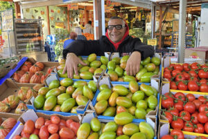 Su Grand Terroir voce al rapporto tra ortofrutta e consumatori: la filosofia di Alessandro Pitingolo a Montepaone Lido