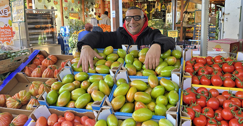 Su Grand Terroir voce al rapporto tra ortofrutta e consumatori: la filosofia di Alessandro Pitingolo a Montepaone Lido